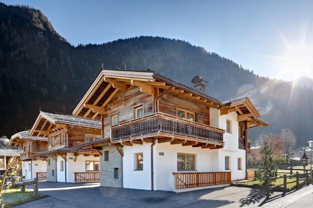 S'Doerfl Chalets Майрхофен Экстерьер фото